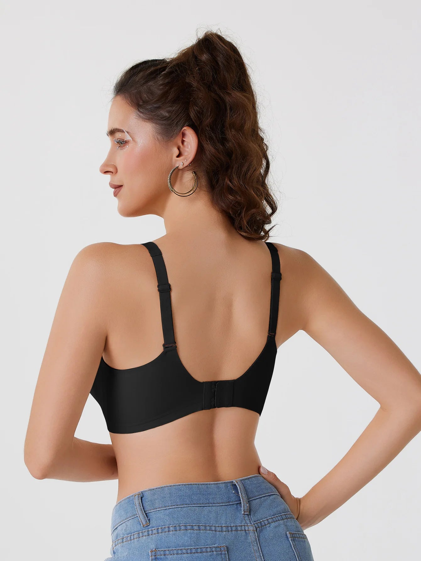 Hot-Selling Cross-Border Solid Bra Deep V Seamless Wireless Everyday Underwear Convertible Straps Nylon Cup Export Foreign