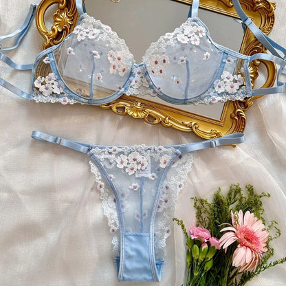 Hot Autumn New French sweet printed embroidered mesh fabric see-through comfortable gathering romantic