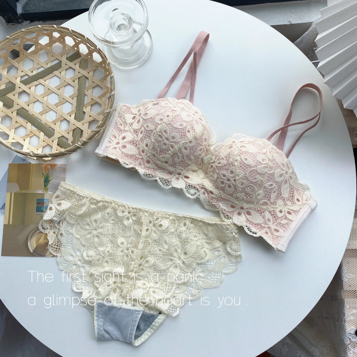Dropshipping Women's Lace Bra Thick Cup  No Side Effects