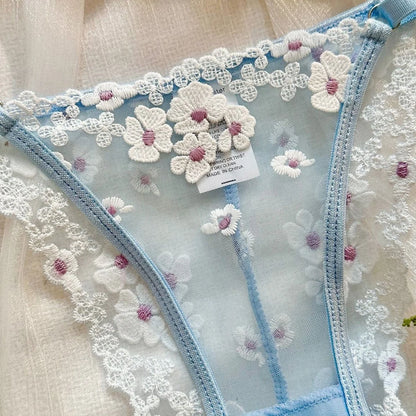 Hot Autumn New French sweet printed embroidered mesh fabric see-through comfortable gathering romantic